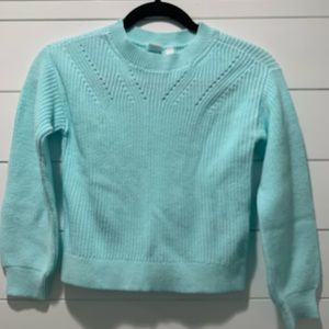 NWT, Tiffany Teal Gap medium 8/9 sweater. With cute neck detail.